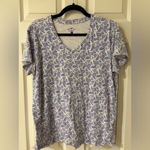 Blue Mountain Paisley V-Neck Blue and White Short Sleeve Tee Large